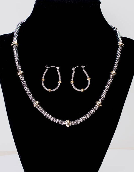 Contemporary Beaded Station Set